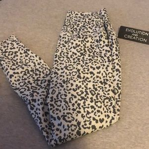 Cheetah print leggings